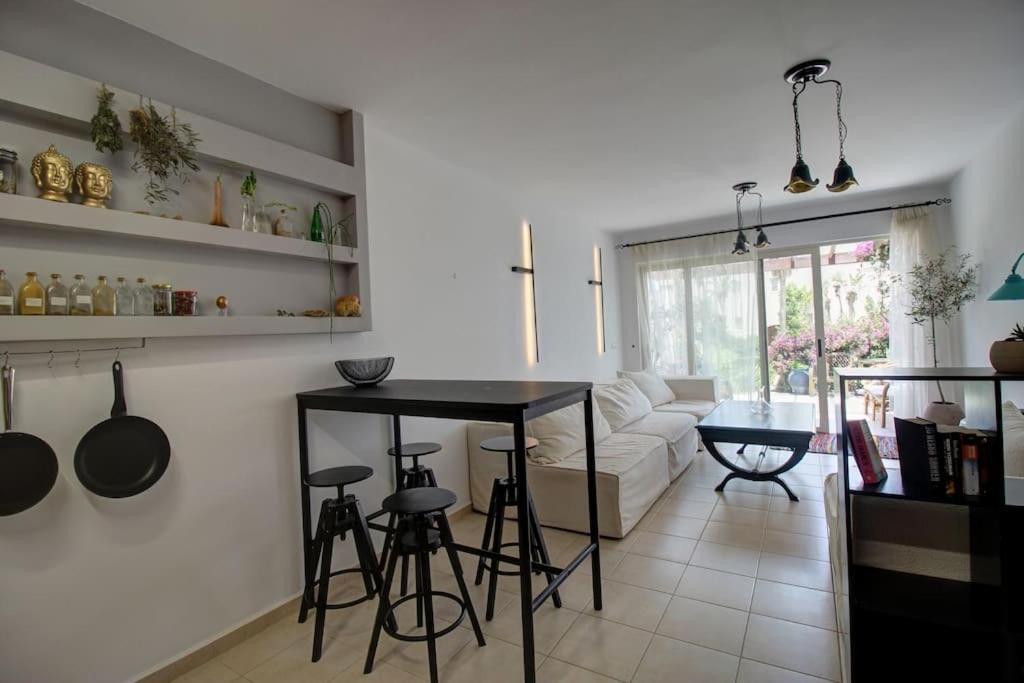 Elias 1-bedroom On The With Pool Appartement