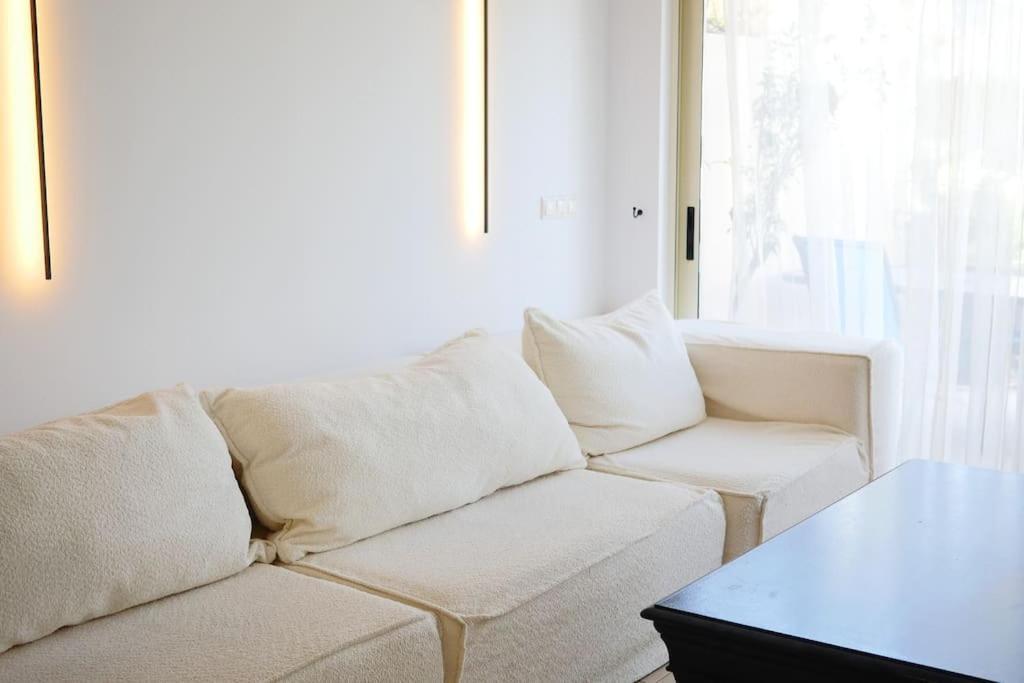 Elias 1-bedroom On The With Pool Apartamento
