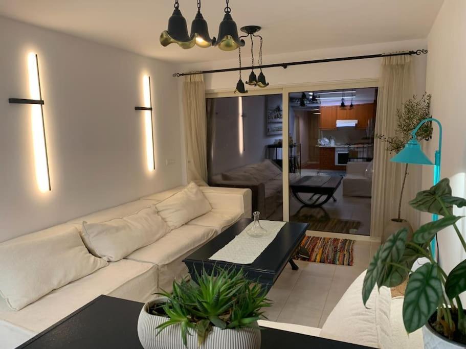 Elias 1-bedroom On The With Pool * Chrissi Akti Chania
