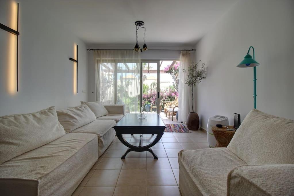 Elias 1-bedroom On The With Pool * Chrissi Akti Chania