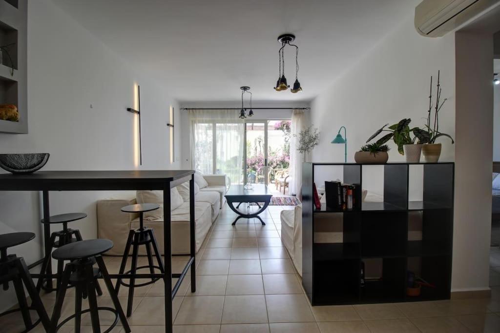 Elias 1-bedroom On The With Pool Chrissi Akti Chania