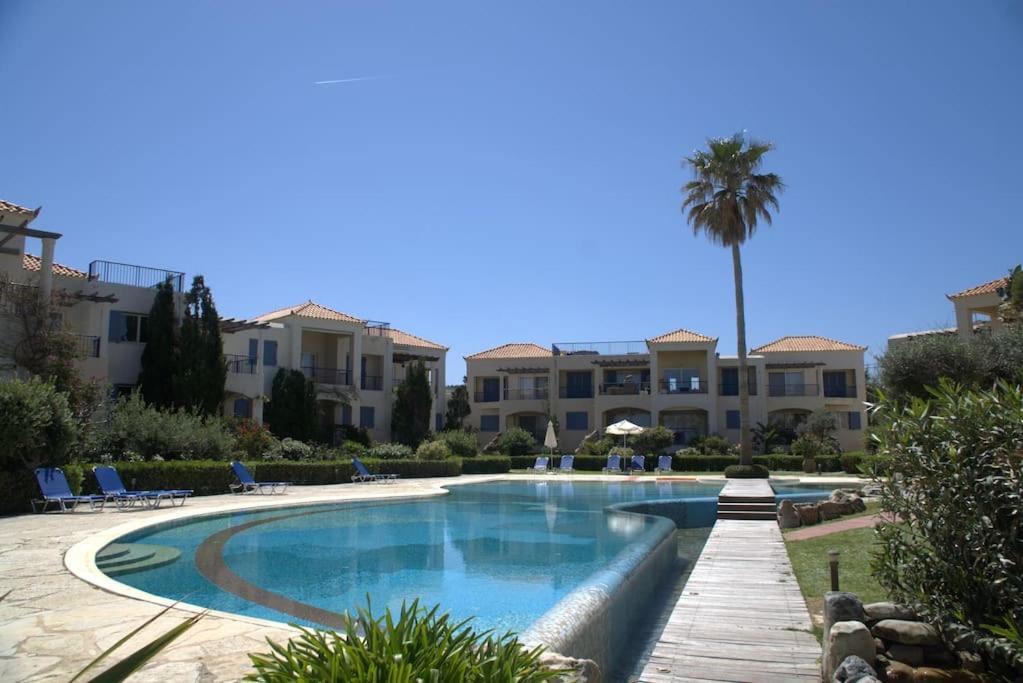 Elias 1-bedroom On The With Pool * Chrissi Akti Chania